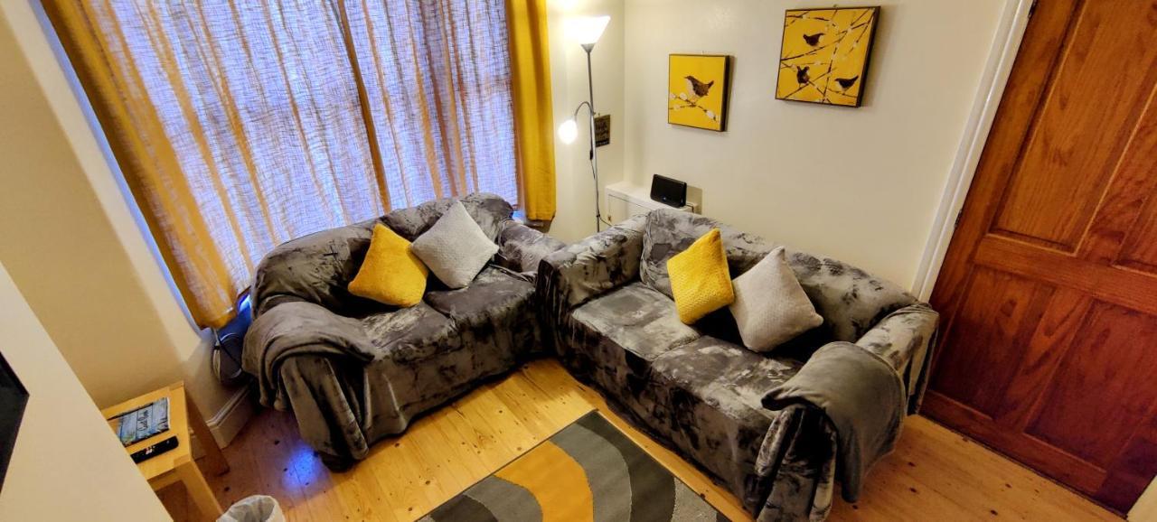 Rhubarb Terrace On The Coast - Sleeps 1-6 Vila Colwyn Bay Exterior foto