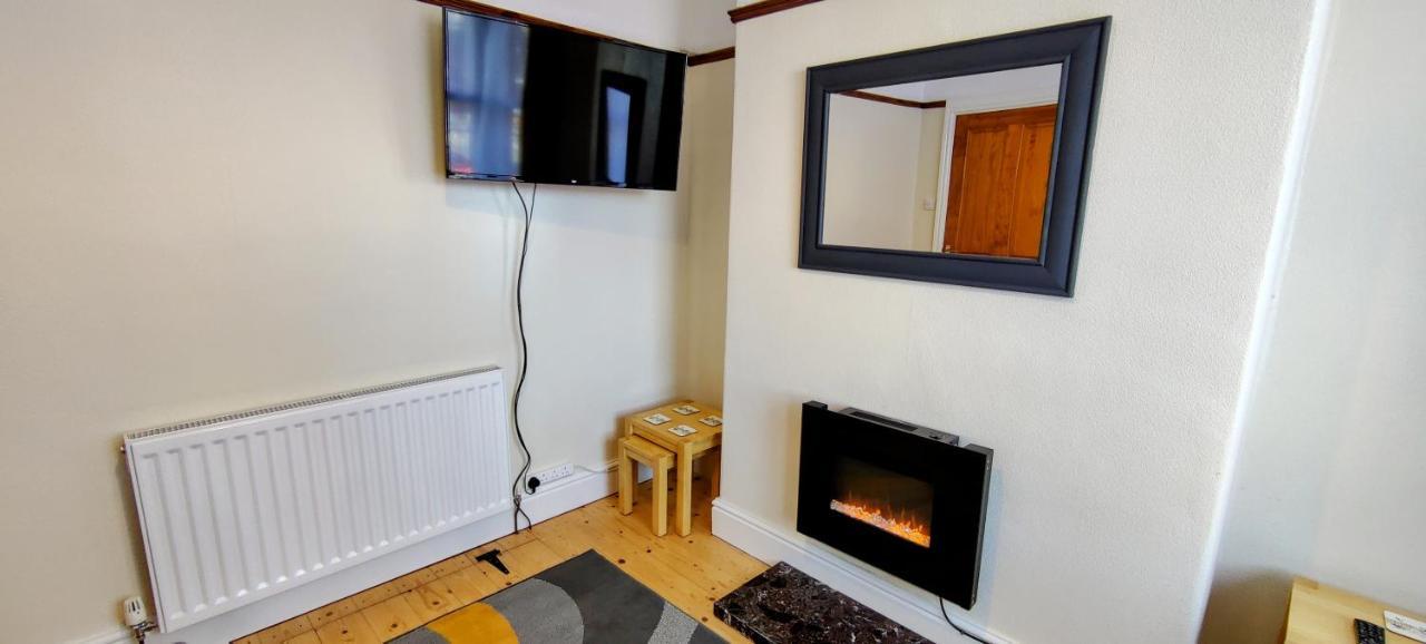Rhubarb Terrace On The Coast - Sleeps 1-6 Vila Colwyn Bay Exterior foto