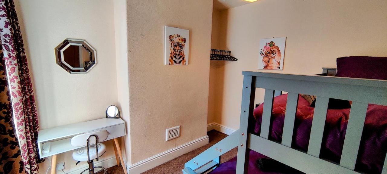 Rhubarb Terrace On The Coast - Sleeps 1-6 Vila Colwyn Bay Exterior foto