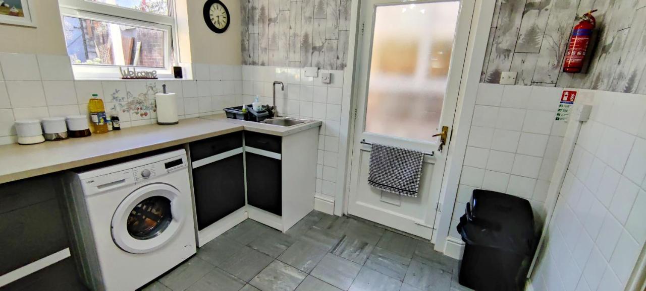 Rhubarb Terrace On The Coast - Sleeps 1-6 Vila Colwyn Bay Exterior foto