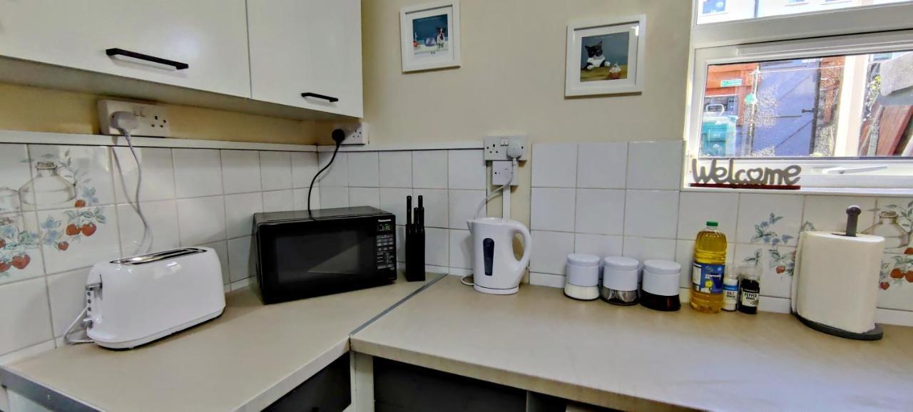 Rhubarb Terrace On The Coast - Sleeps 1-6 Vila Colwyn Bay Exterior foto