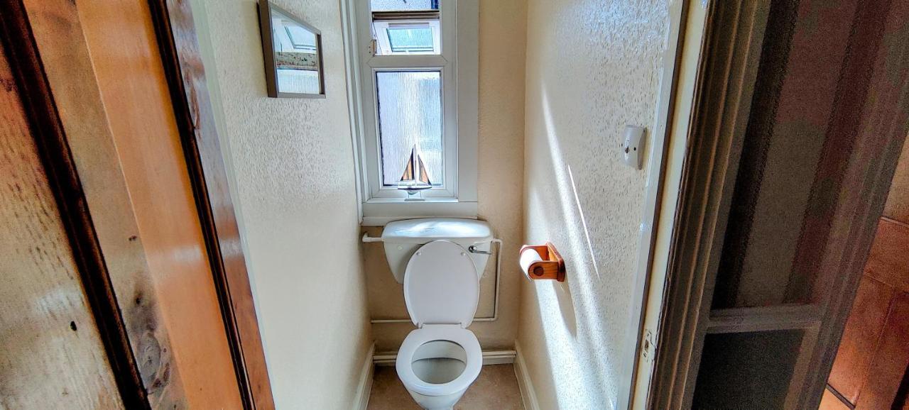 Rhubarb Terrace On The Coast - Sleeps 1-6 Vila Colwyn Bay Exterior foto