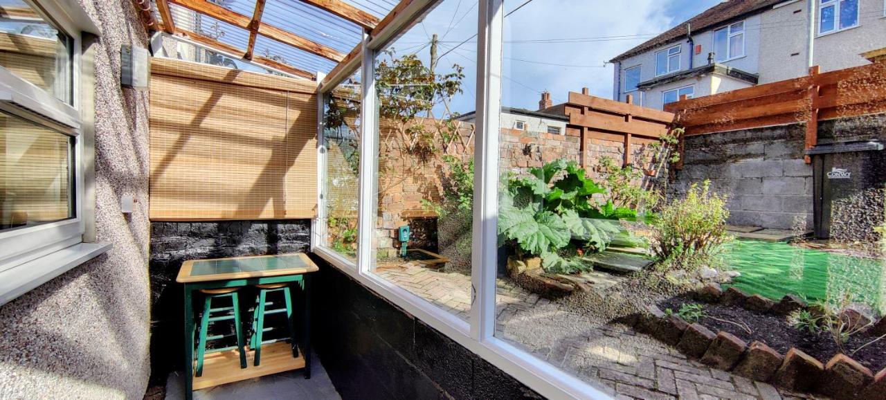 Rhubarb Terrace On The Coast - Sleeps 1-6 Vila Colwyn Bay Exterior foto