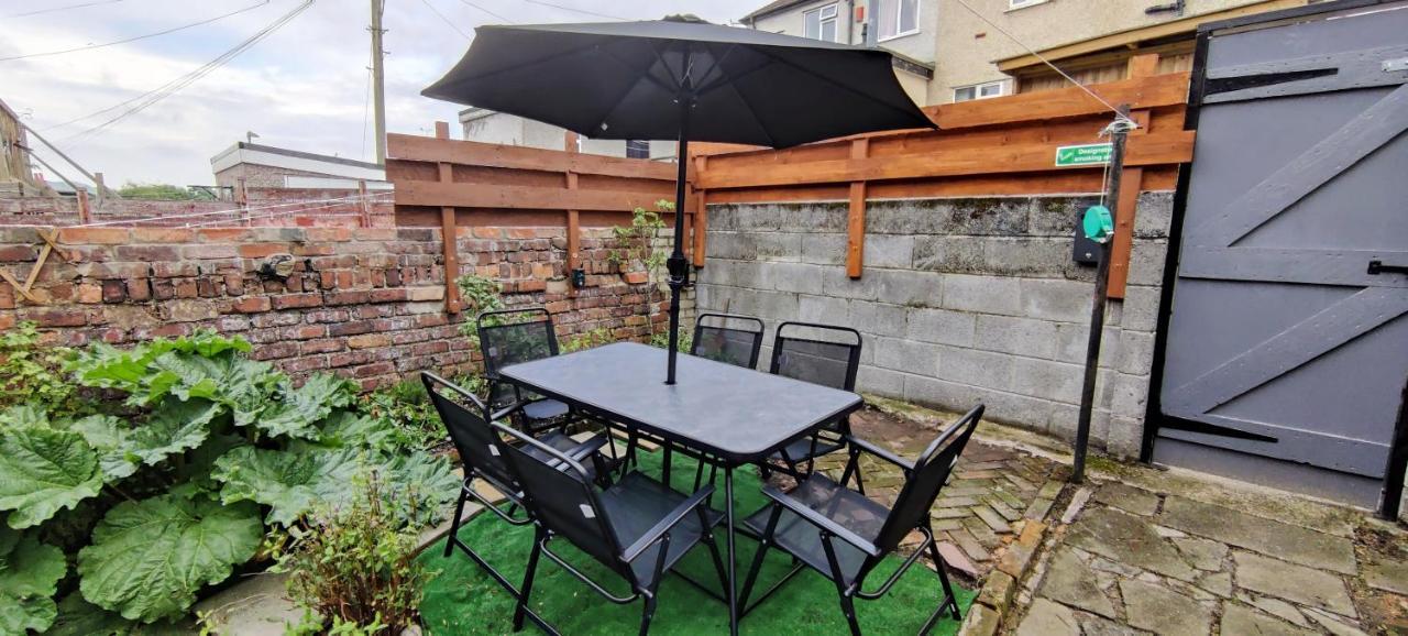 Rhubarb Terrace On The Coast - Sleeps 1-6 Vila Colwyn Bay Exterior foto
